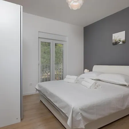 S&s Deluxe Pensjonat Makarska