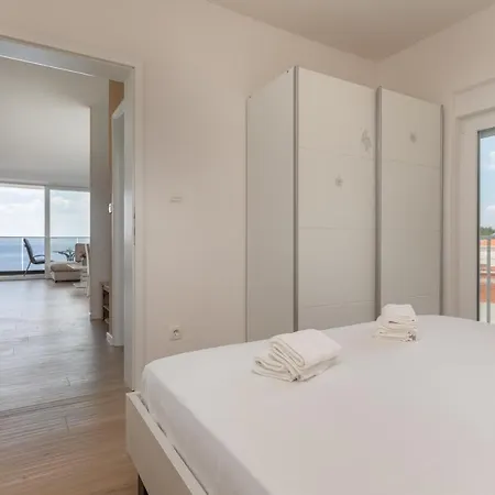 S&s Deluxe 3* Makarska